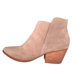 Dolce Vita Tan Suede Size 8 Booties